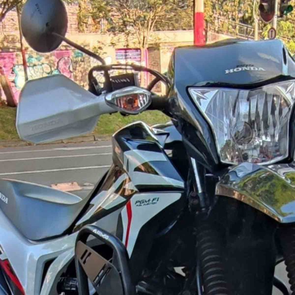 Cortavientos para Honda XR 150 instalado